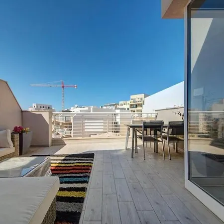 Apartment White Lotus, Modern Large-terraced Penthouse In Marsascala *